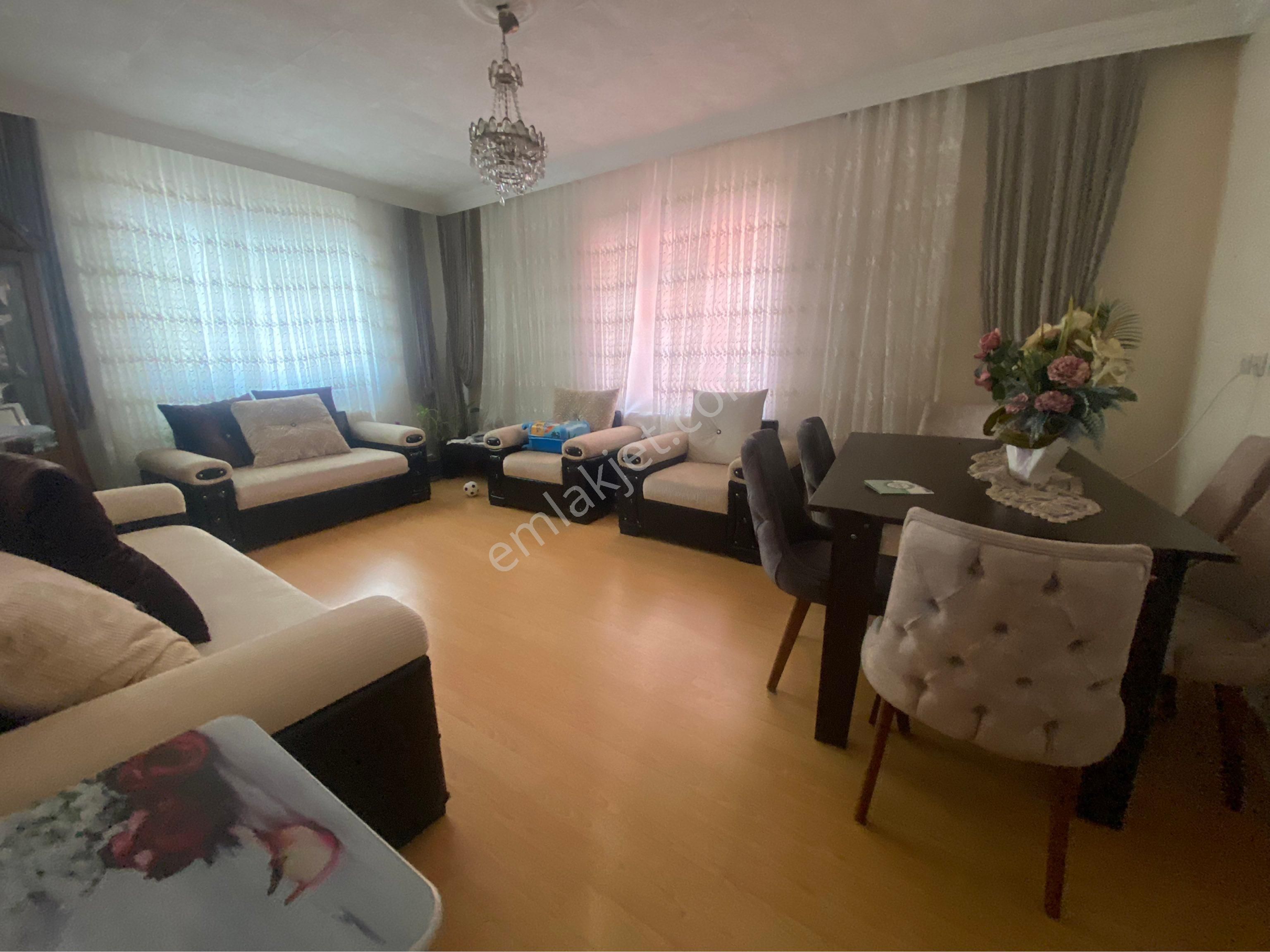 Cumhuriyet De 160m, 2 Katlı, 3 Er Odalı, Bahçeli, D.gazlı, Yalıtımlı,temşz Ev - Görsel 12