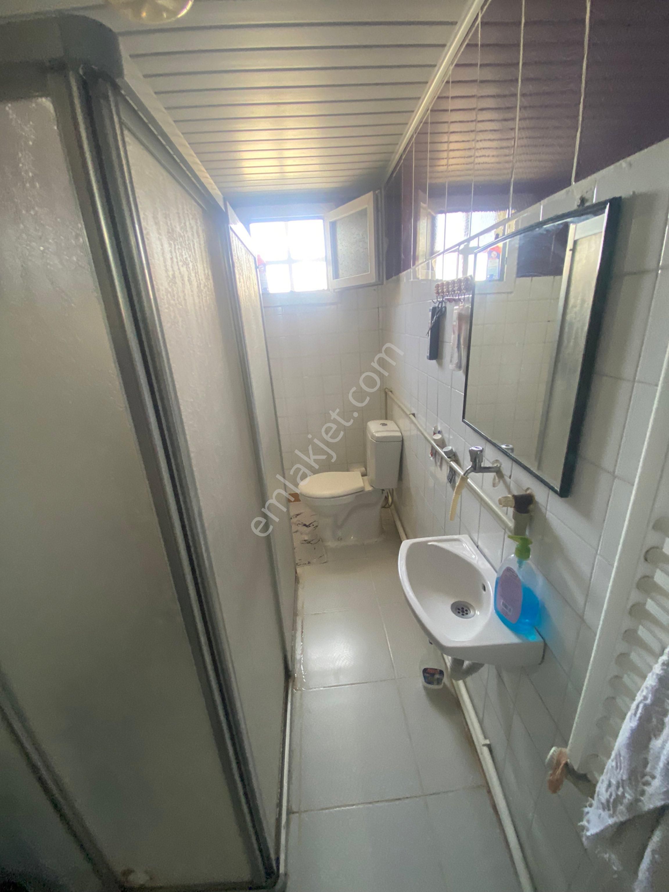 Cumhuriyet De 160m, 2 Katlı, 3 Er Odalı, Bahçeli, D.gazlı, Yalıtımlı,temşz Ev - Görsel 9