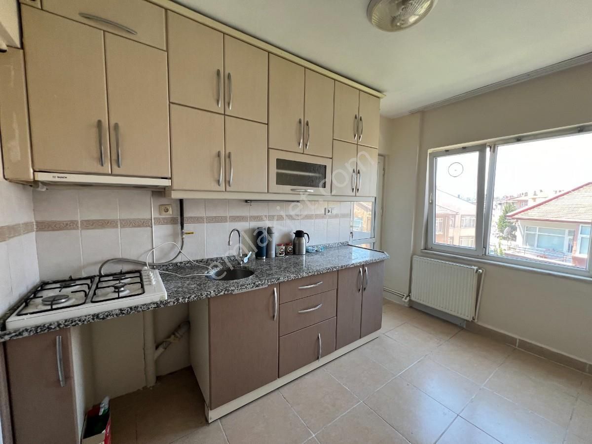 Sakarya Adapazarı Mithatpaşa Mah.eğt.arş.hastanesi Yakını 3+1