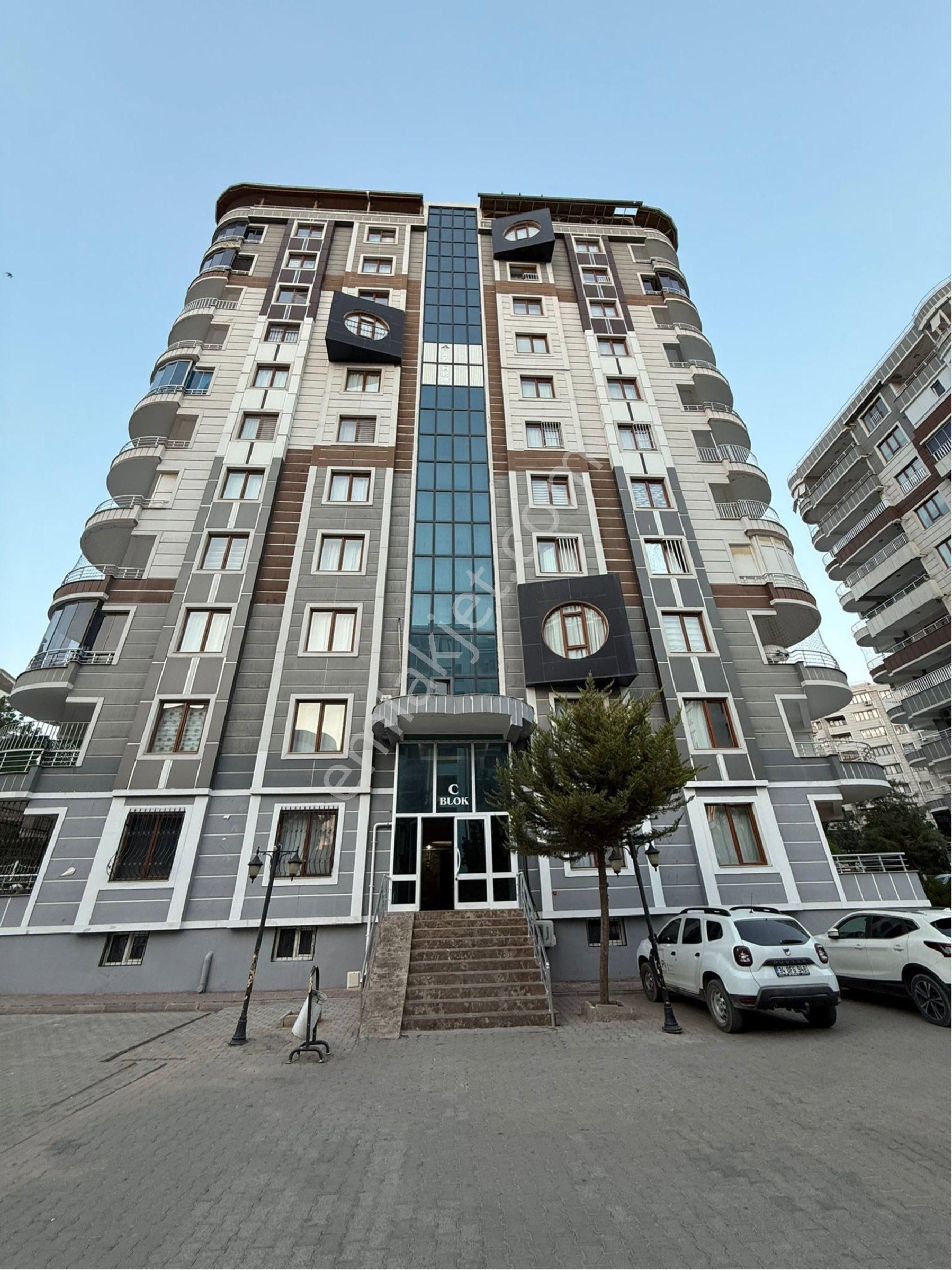 Karaköprüde Acil Satılık Uygun Fiyatlı 5+2 Dublex Daire