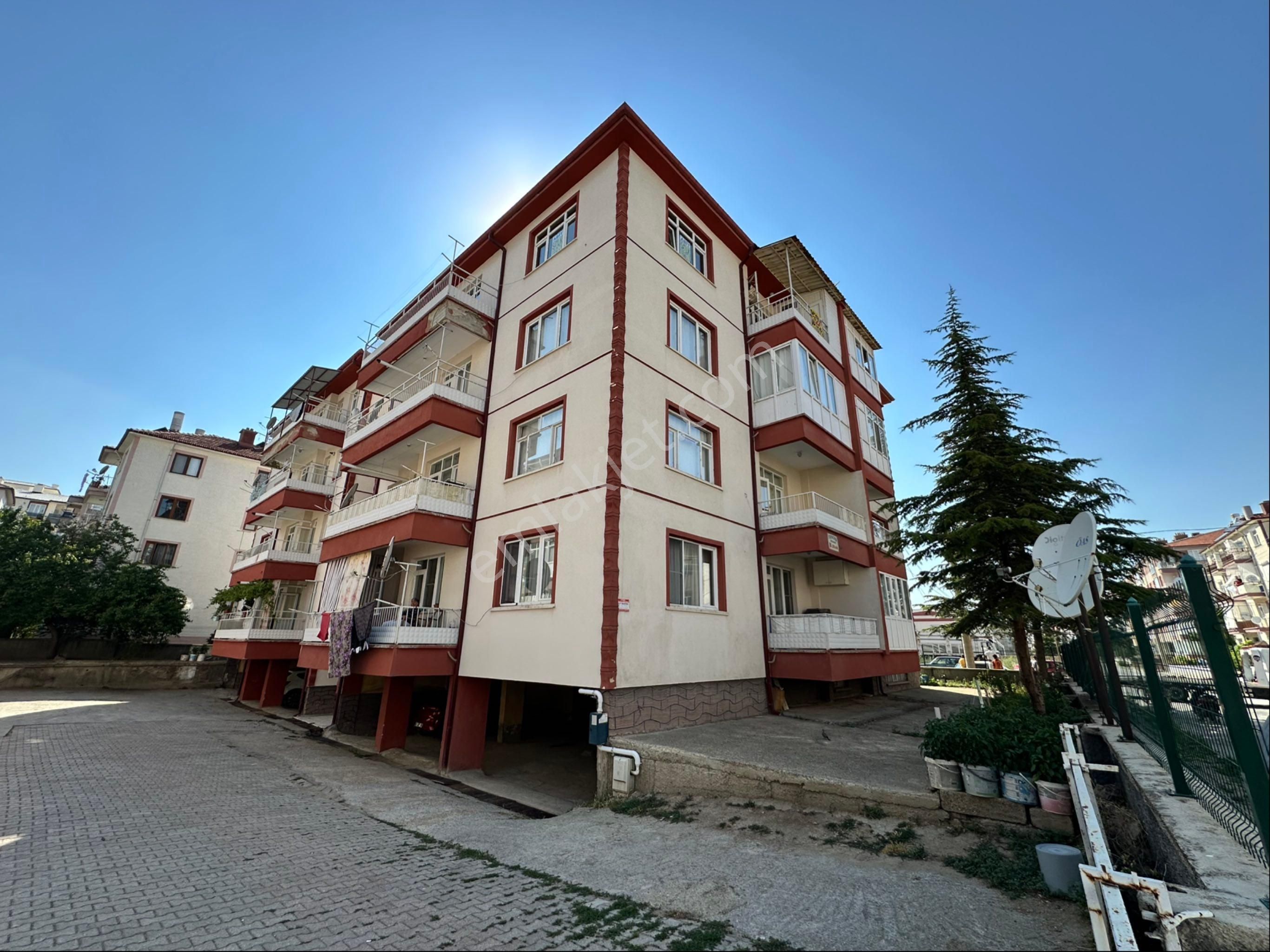 Abit Gm Stadyum Cvr. Sürat Kargo Yanı 3+1 Mantolu Bina
