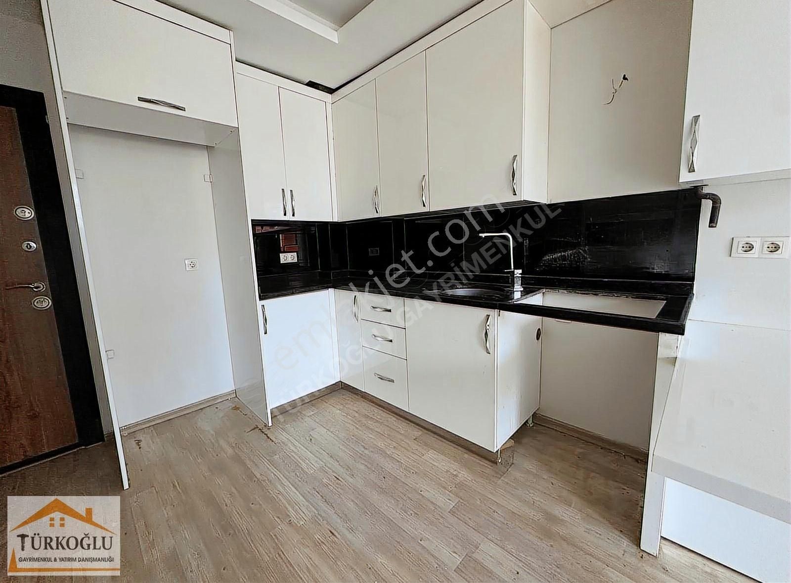 Türkoğlun'dan Akdeniz Mah. Az Katlı 2+1 Satılık Daire
