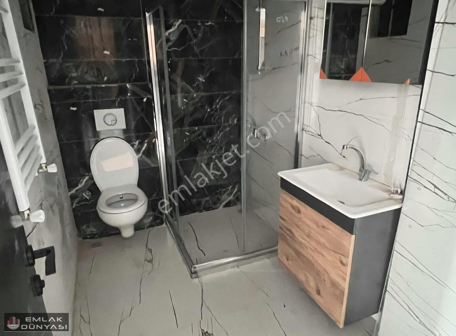 Emlak Dünyası Havuzlu Sitede Deniz Manz Lüks 1+1 Sıfır Daire - Görsel 8