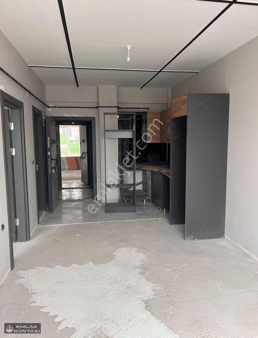 Emlak Dünyası Havuzlu Sitede Deniz Manz Lüks 1+1 Sıfır Daire - Görsel 15