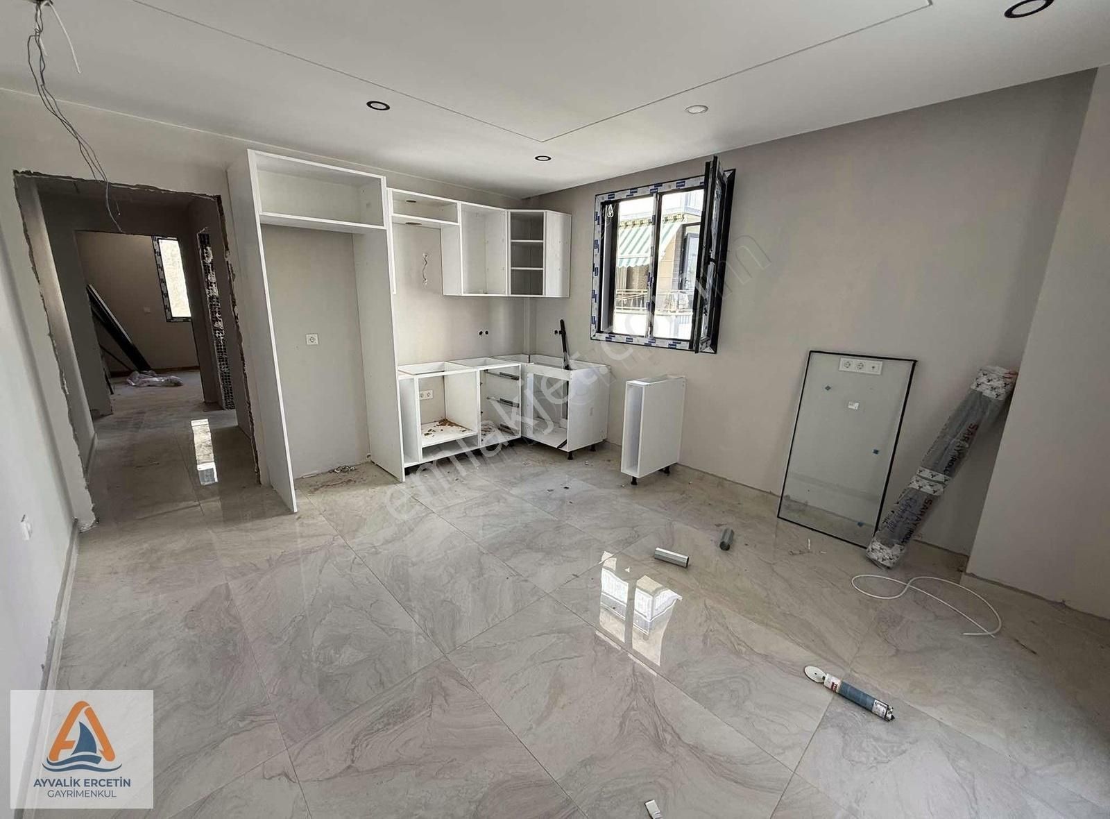 Ayvalık Merkez Denize Yürüme Mesafesi 2+1 Açık Mutfak Daire - Görsel 26