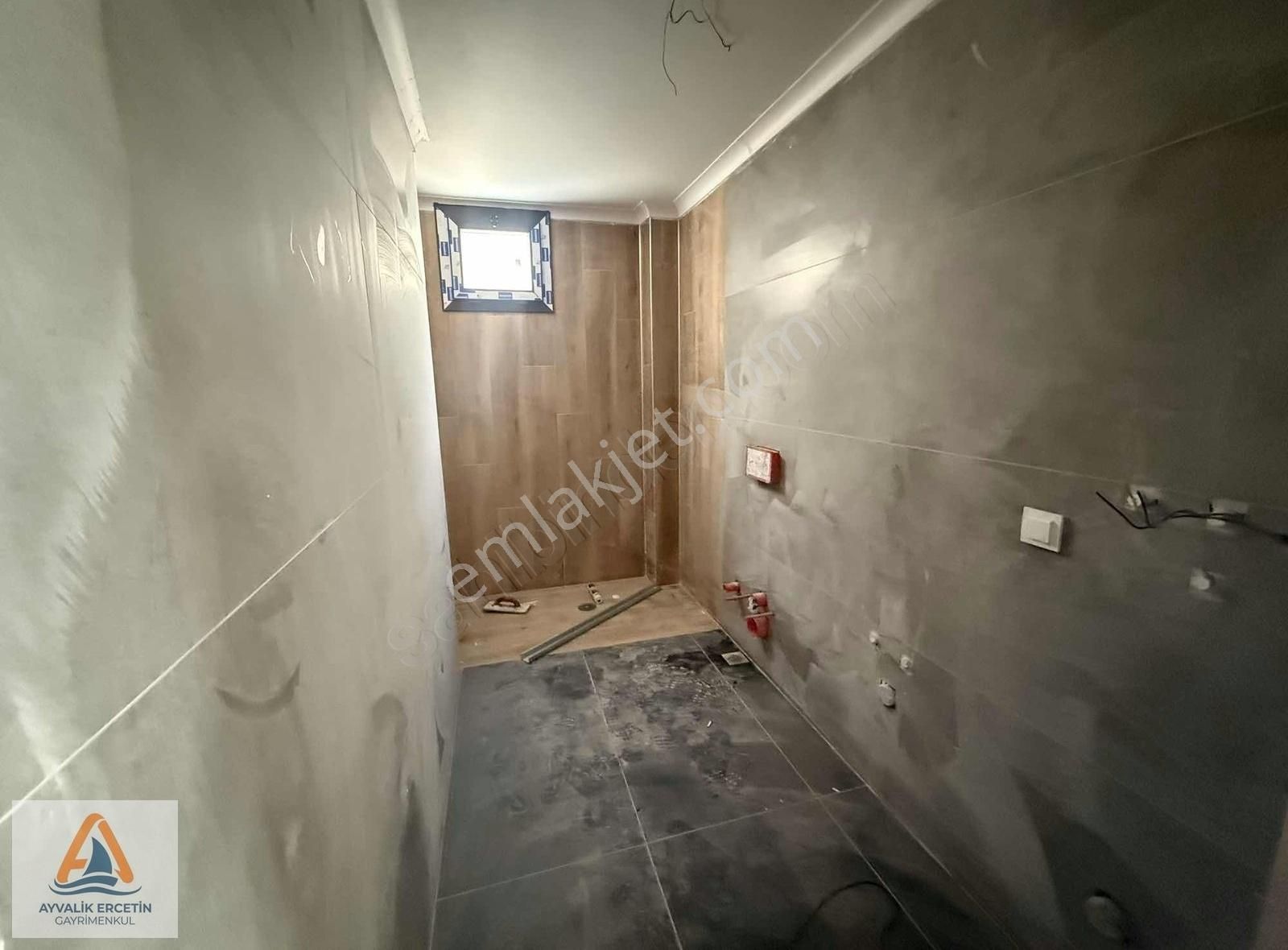 Ayvalık Merkez Denize Yürüme Mesafesi 2+1 Açık Mutfak Daire - Görsel 19