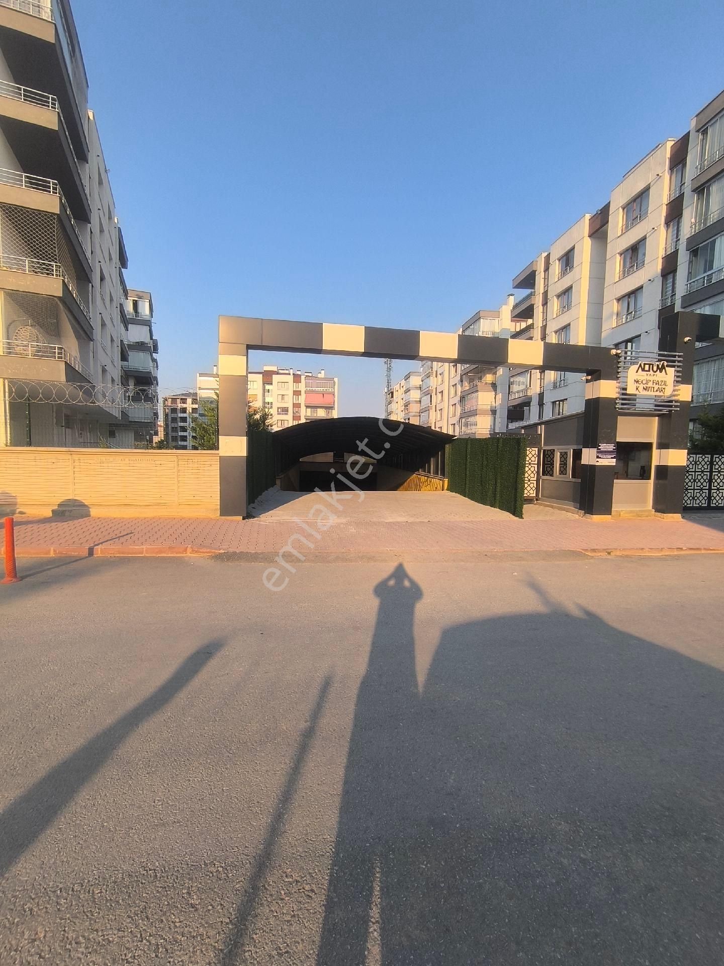 Karatay İşkalaman Mah Arakat Site İçerisinde