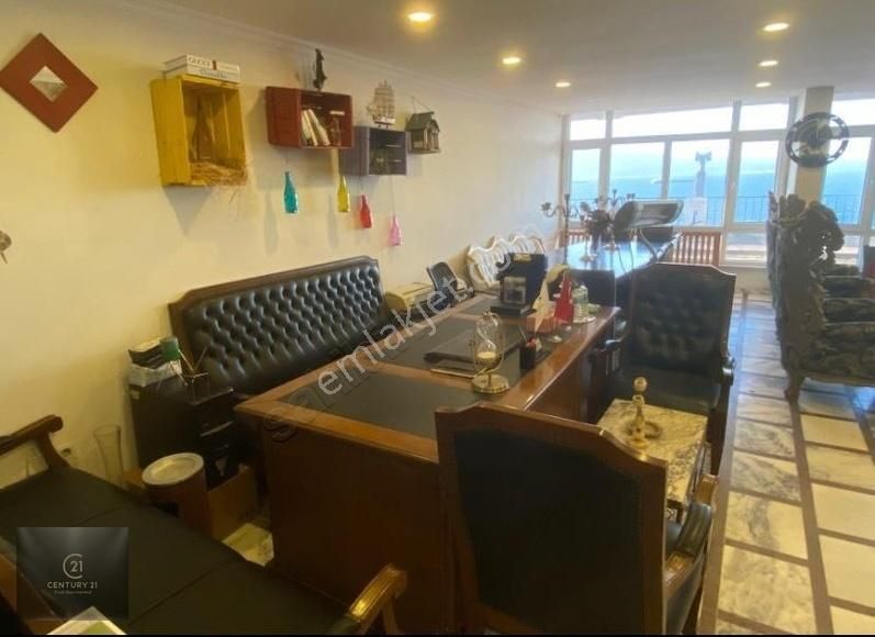 Deniz Manzaralı Giriş Kat Cafe/ofis/restoran Olabilir!