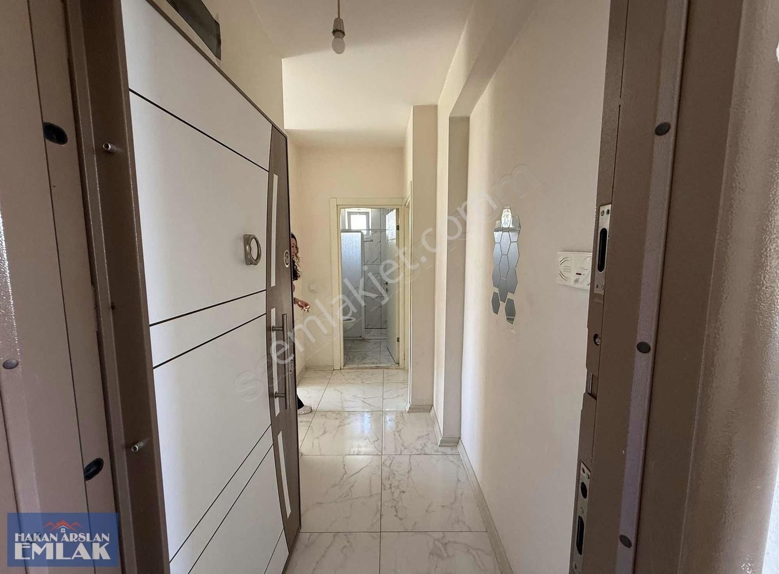 Ahatlı Mah. Yatırım Zamanı 1+1 Katta Asansörlü Daire