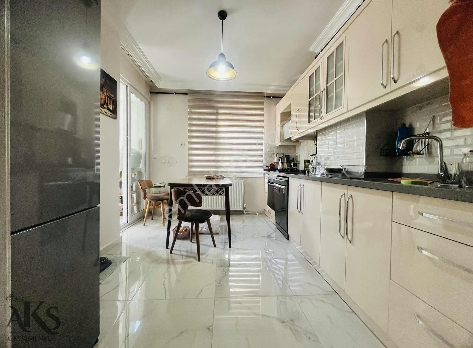 Altınkumda 1+1 90 M² Geniş Ve Şık Daire Komple Yapılı Fırsat