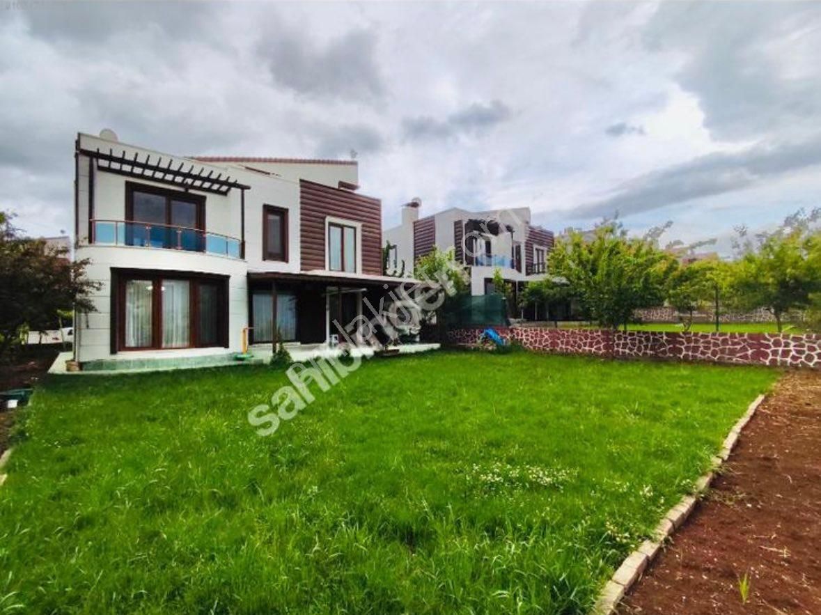 Dicle Nehri Manzaralı Tripleks Villa