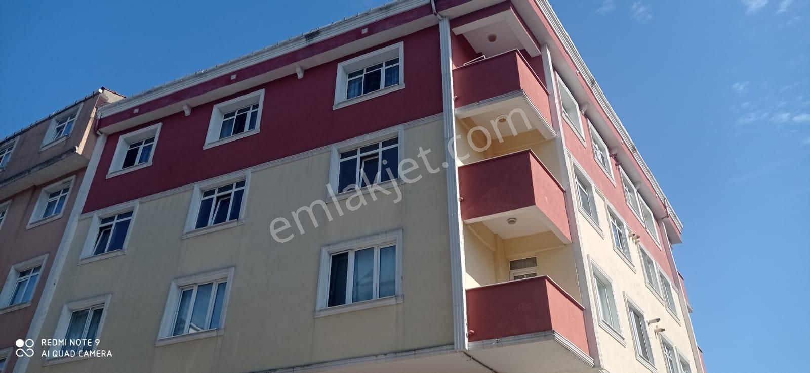 Esenevler Mahallesi'nde Geniş, Ferah, Kiralık 2+1 Arakat