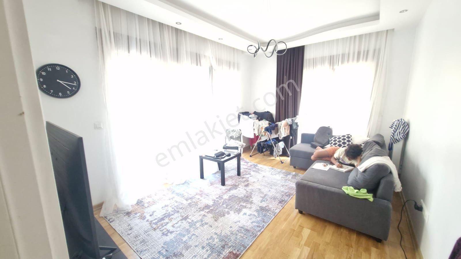 Bostancıda 2+1 65m2 Eşyalı Kiralık Daire