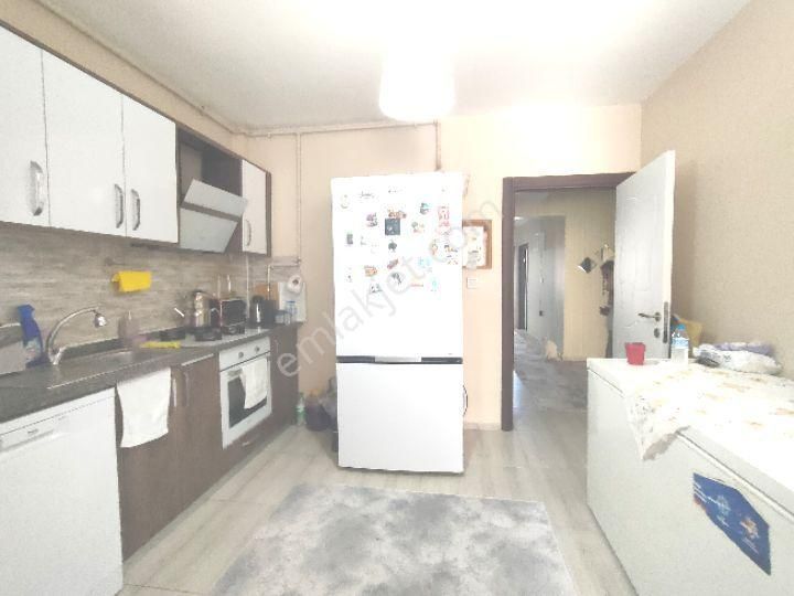 Bursa Kestel Vani Mehmet Mah'de Çamlıkta Site İçerisinde Satılık 6 Yıllık Tadilatlı 3+1 Daire - Görsel 4