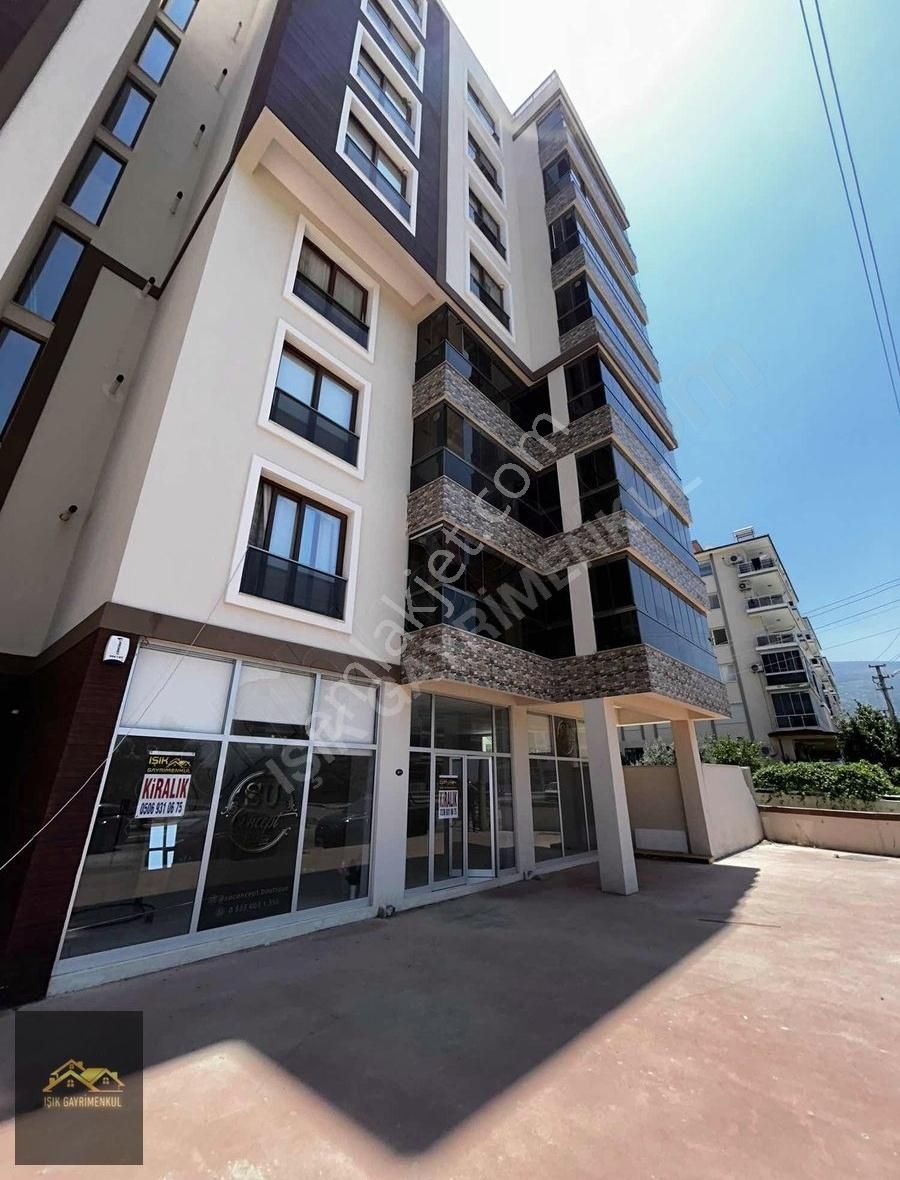 Işık Gayrimenkul'den Kiralık Adnan Mend. Mh. Depolu İşyeri