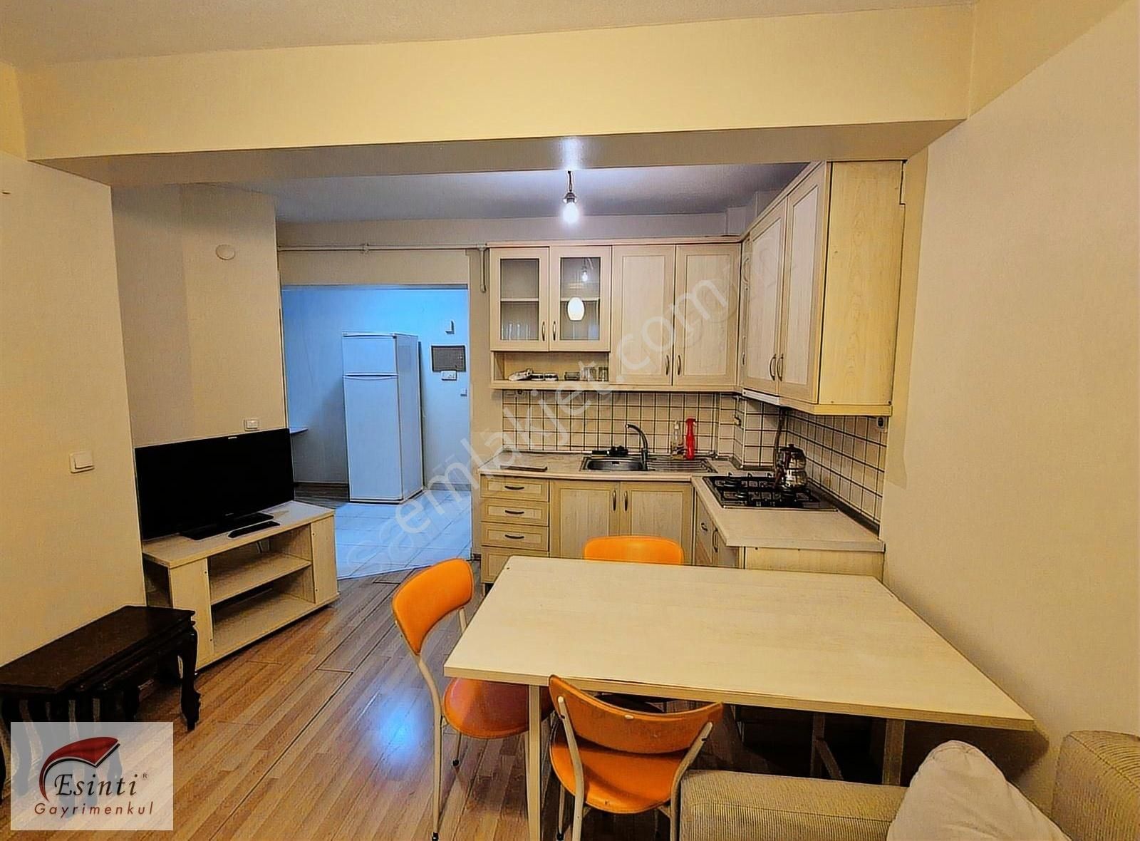 Güvenlikli Site İçinde, Yeditepe Üniv. Yakın Konumda Eşyalı 1+1