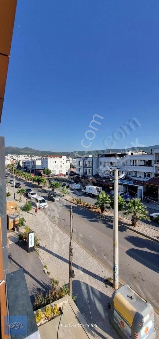 Mumcular Merkez Cadde Üstü