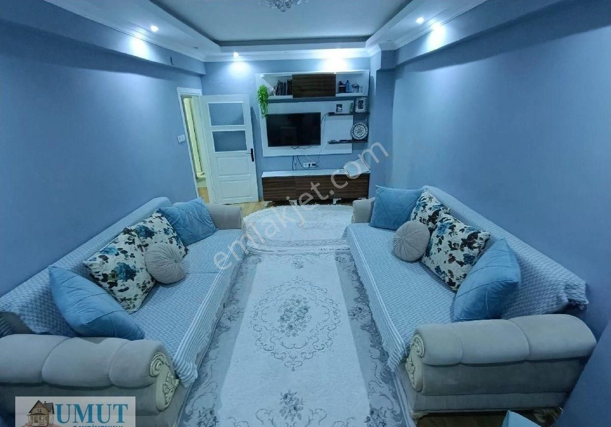 Gaziosmanpaşa Hürriyet Mah Acil Satılık Daire İkinci Kat Balkonlu 3+1 125 M2