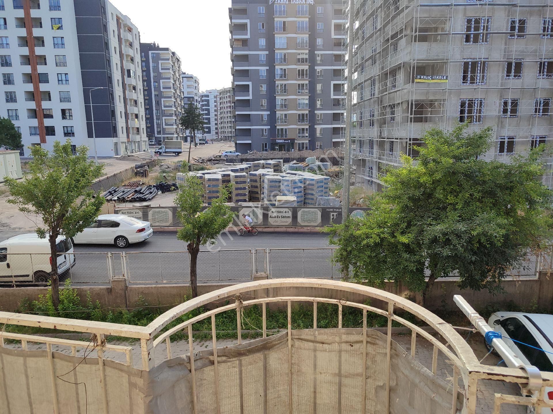 Şehrin Merkezi Küçük Ali'de Kiralık Daire