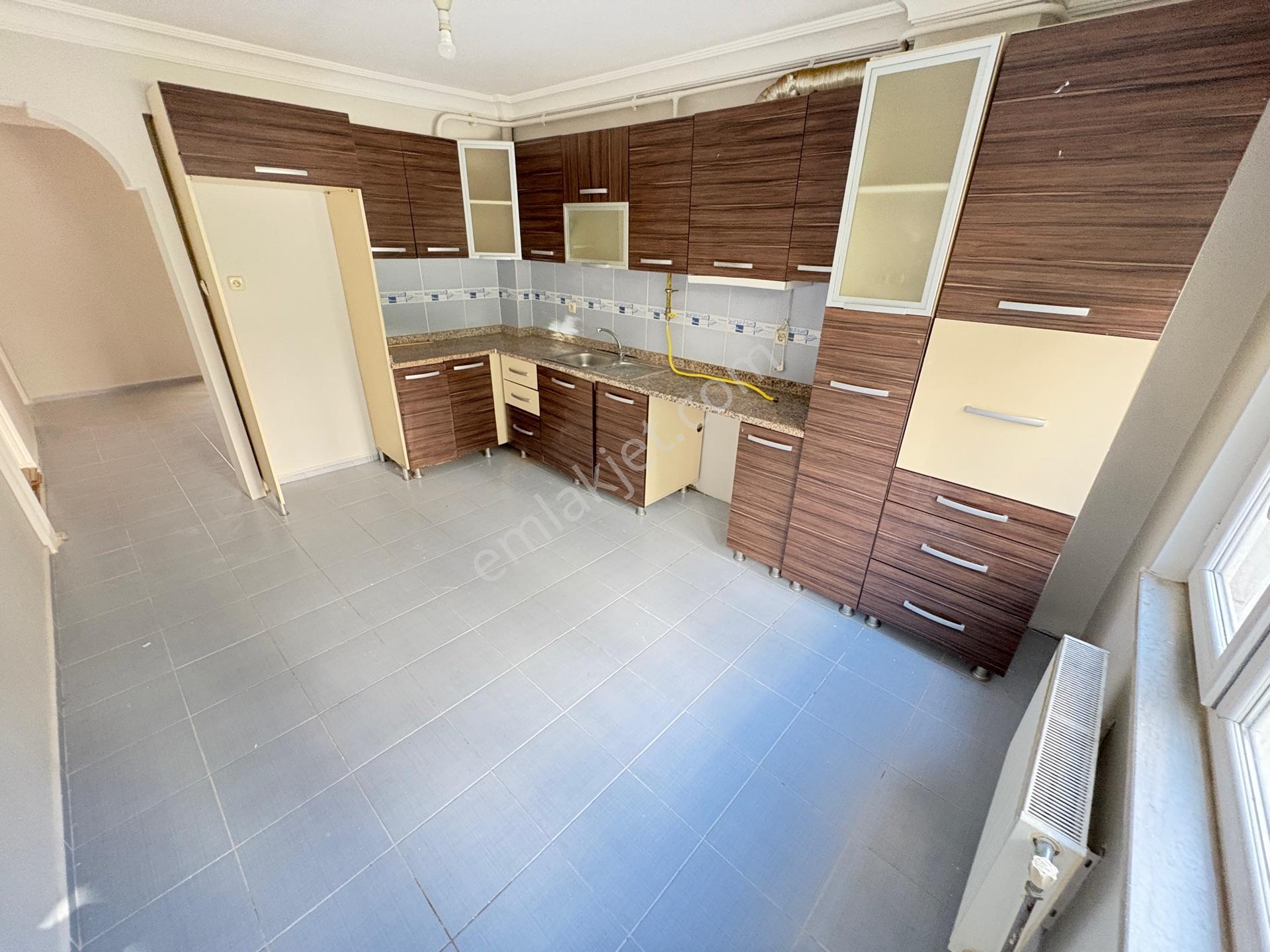 Marmara'dan Atatürk Mahallesinde 3+1 Kiralık Daire - Görsel 8