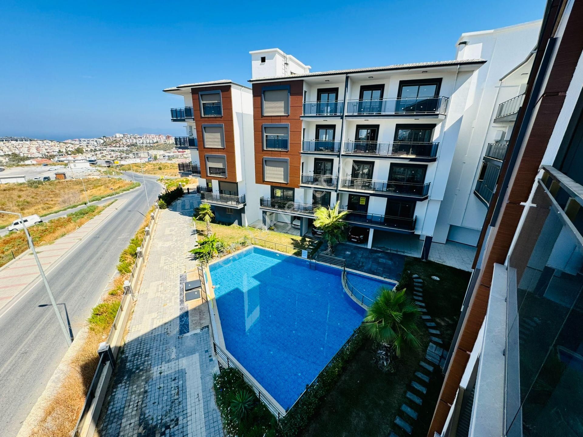 Merkeze Yakın Mesafede Satılık Deniz Manzaralı 3+1 Daire