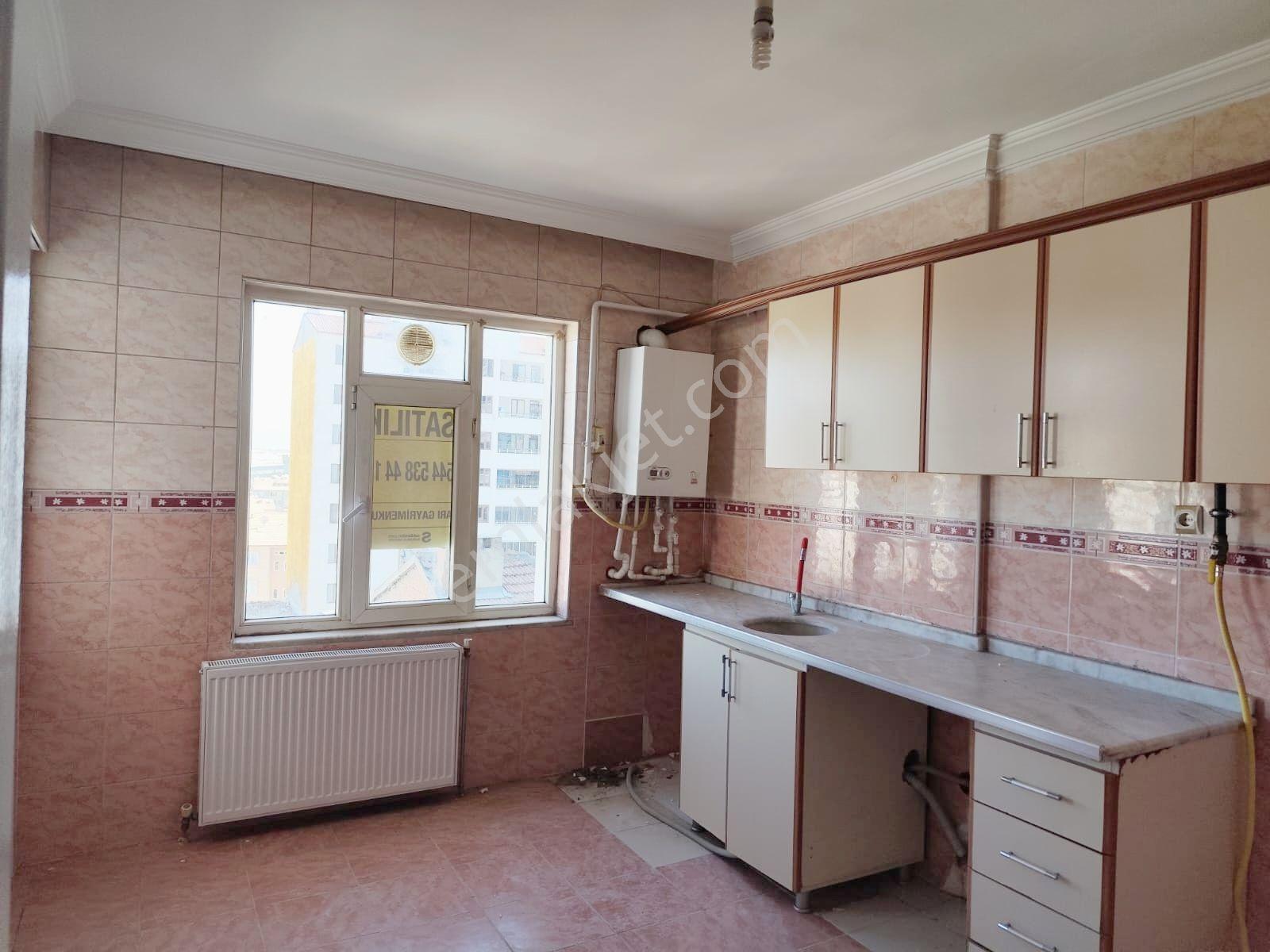 Mustafapaşa Mah Mevlana Cad Satlık 3+1 Yapılı Daire - Görsel 22