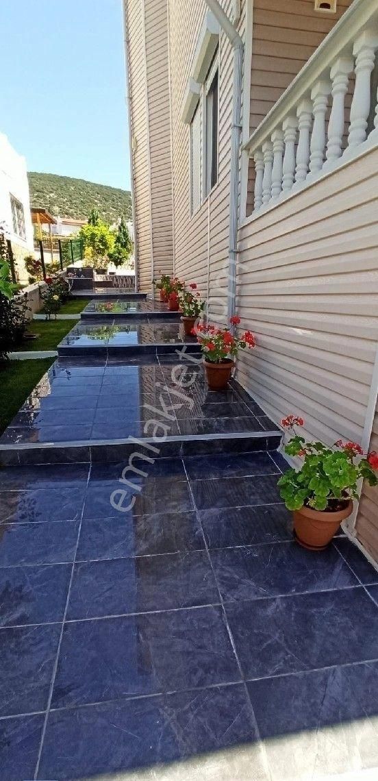 Denıze Yürüme Mesafesinde Mustakil Villa - Görsel 9