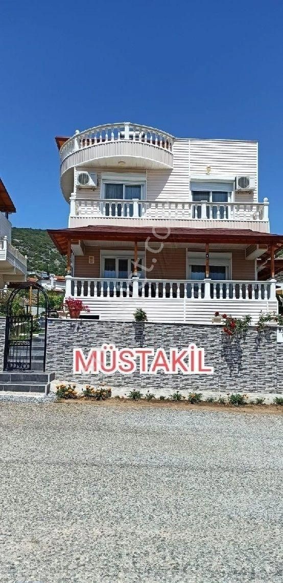 Denıze Yürüme Mesafesinde Mustakil Villa - Görsel 2