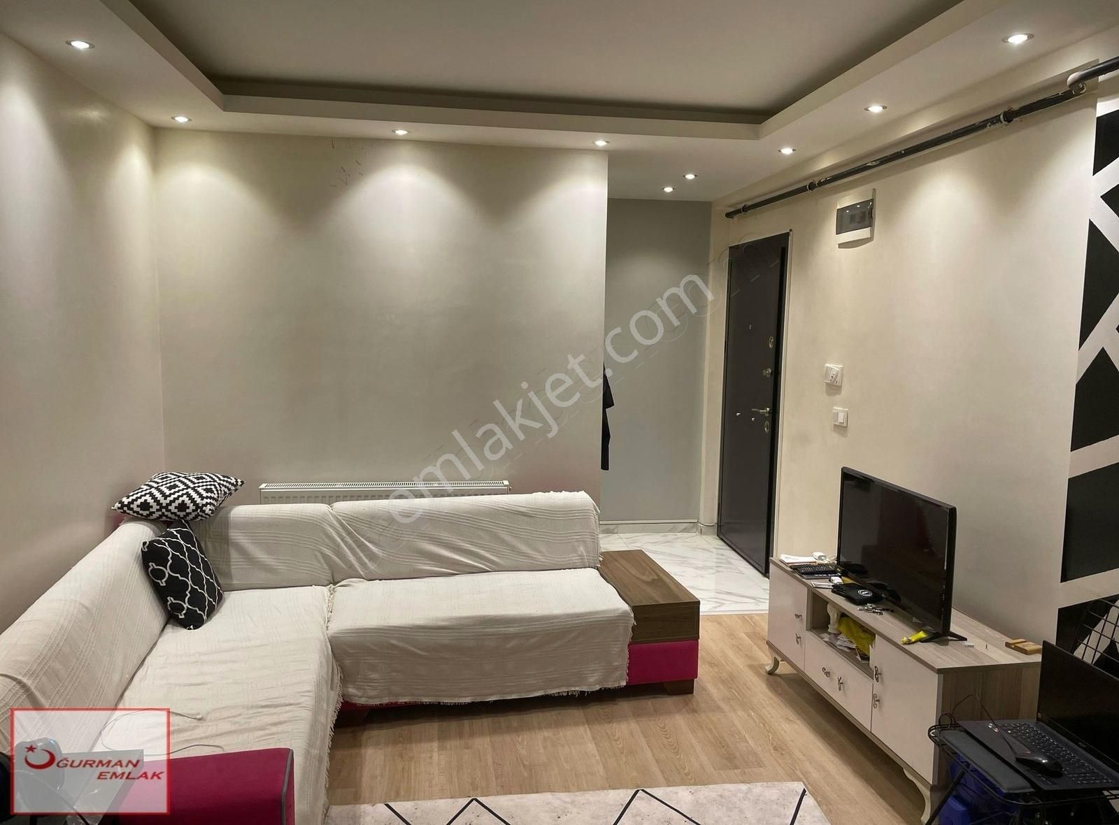 Uğurman Emlak'tan İstasyon Altında Satılık 1+1 Eşyalı Daire