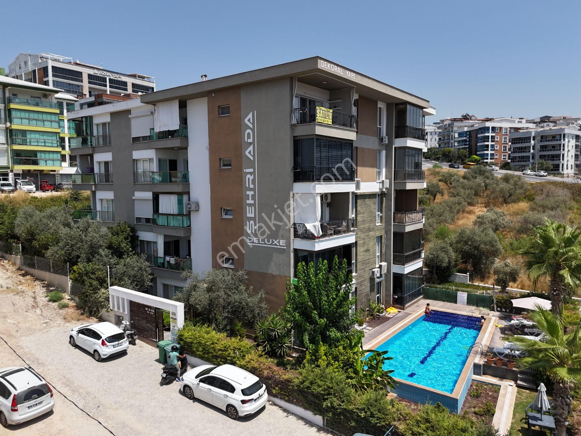 Kuşadası Şehr-i Ada Konutlarında Satılık Ara Kat 2+1