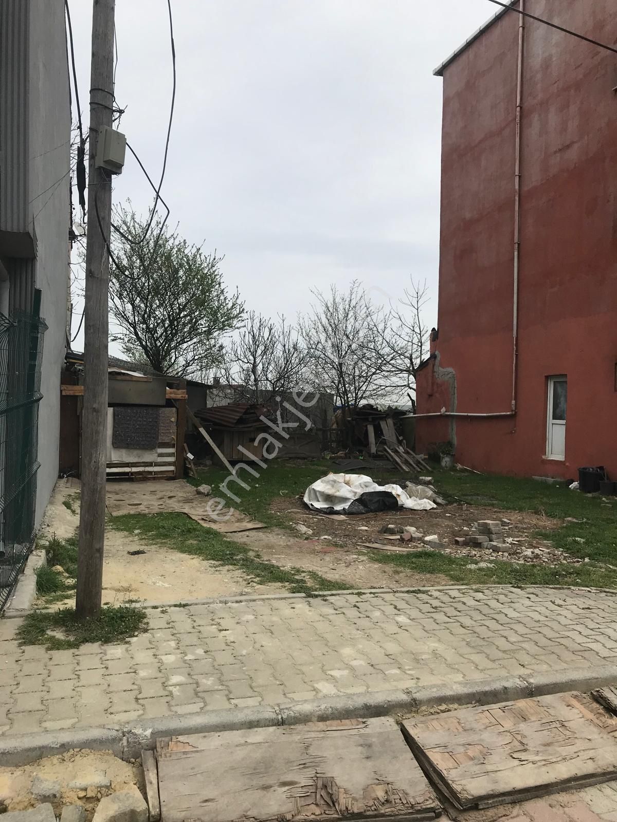 Arnavutköy Konumu Süper 133 Mt Satılık Arsa