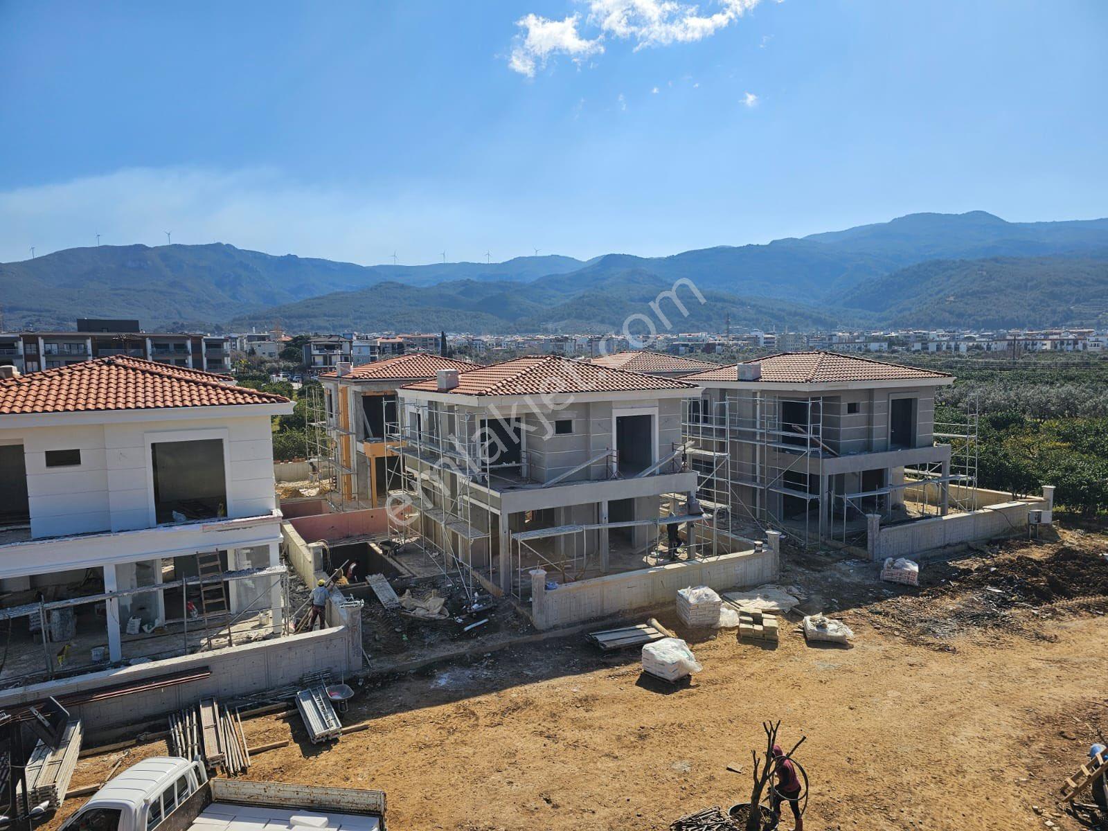 Davutlar'da Projeden 3+1 4+1 Satılık Villalar - Görsel 14