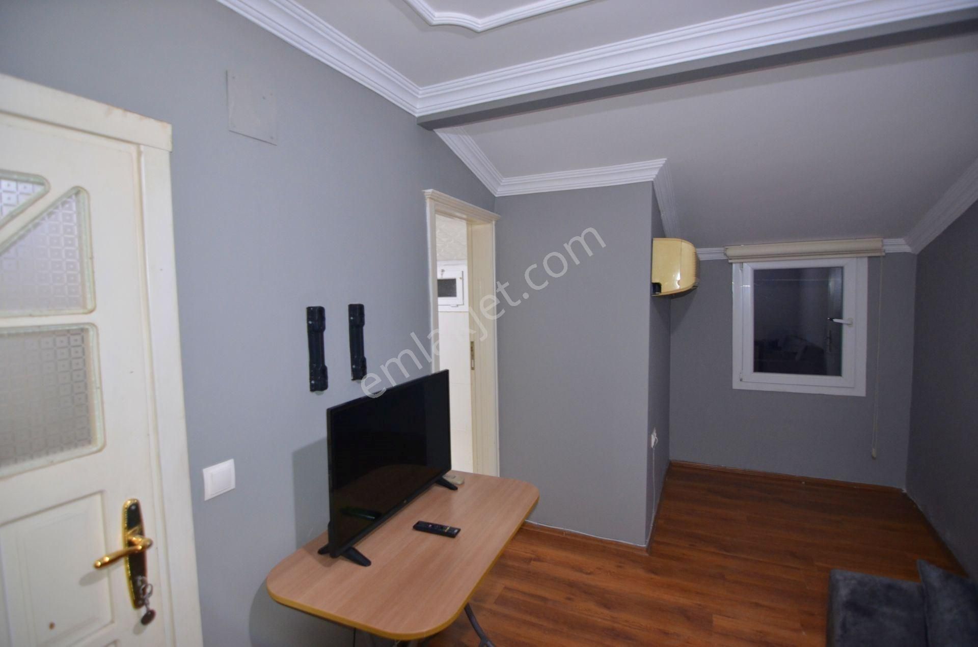 Mykonut'tan Çalıca'da Üniversite Karşısında 1+1 Satılık Daire