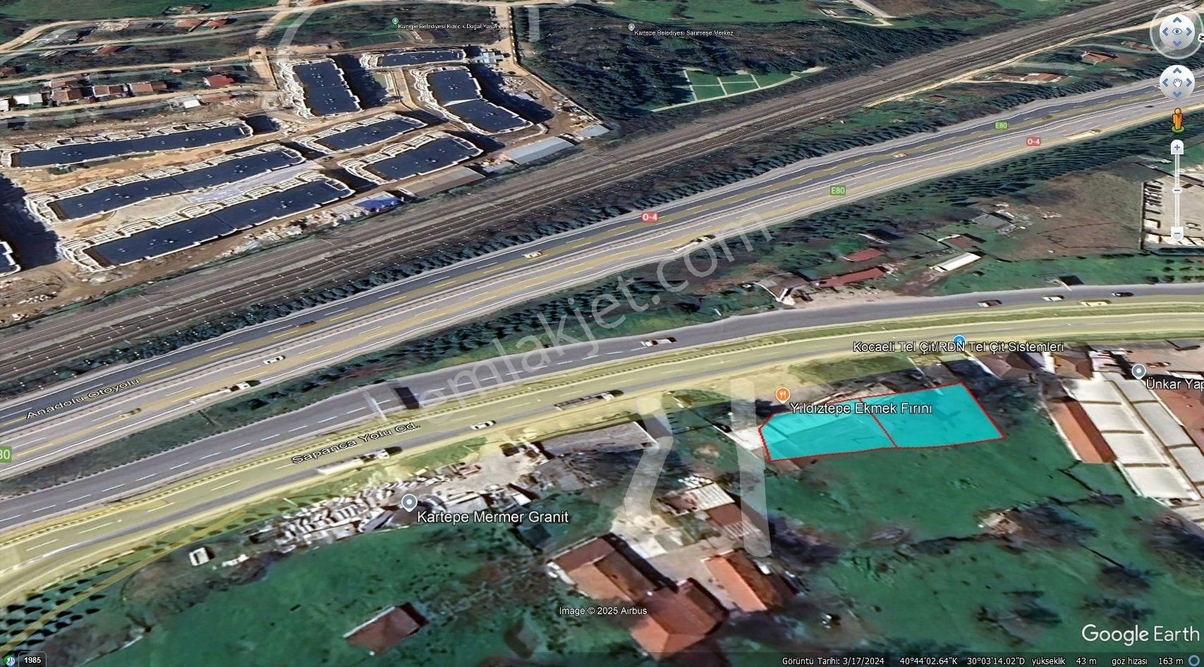 Kartepe Emekevler Sapanca Yolunda 880 M2 Arsa