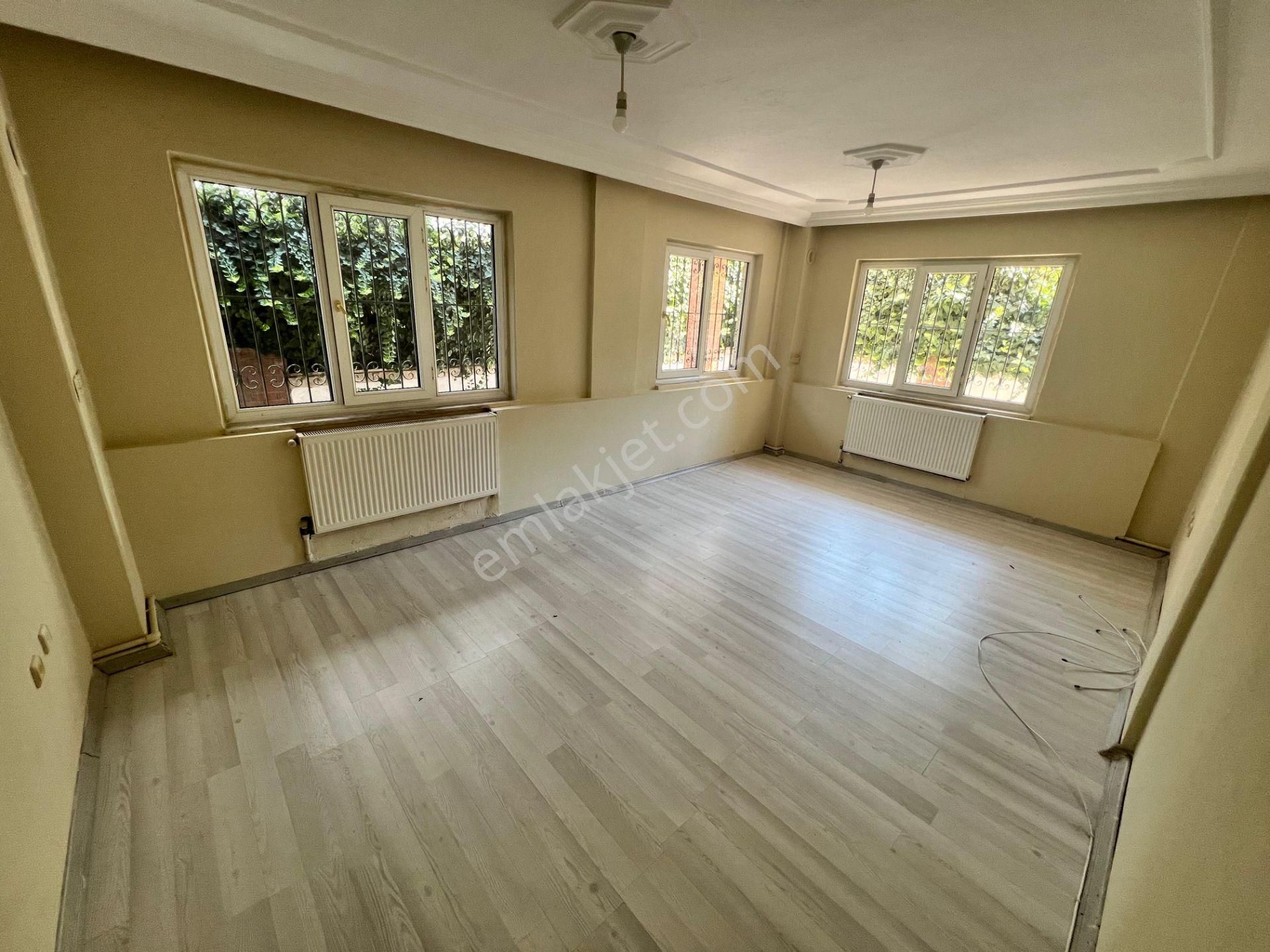 Üniversite Hastanesine Yürüme Mesafesinde Kiralık 2+1 Daire
