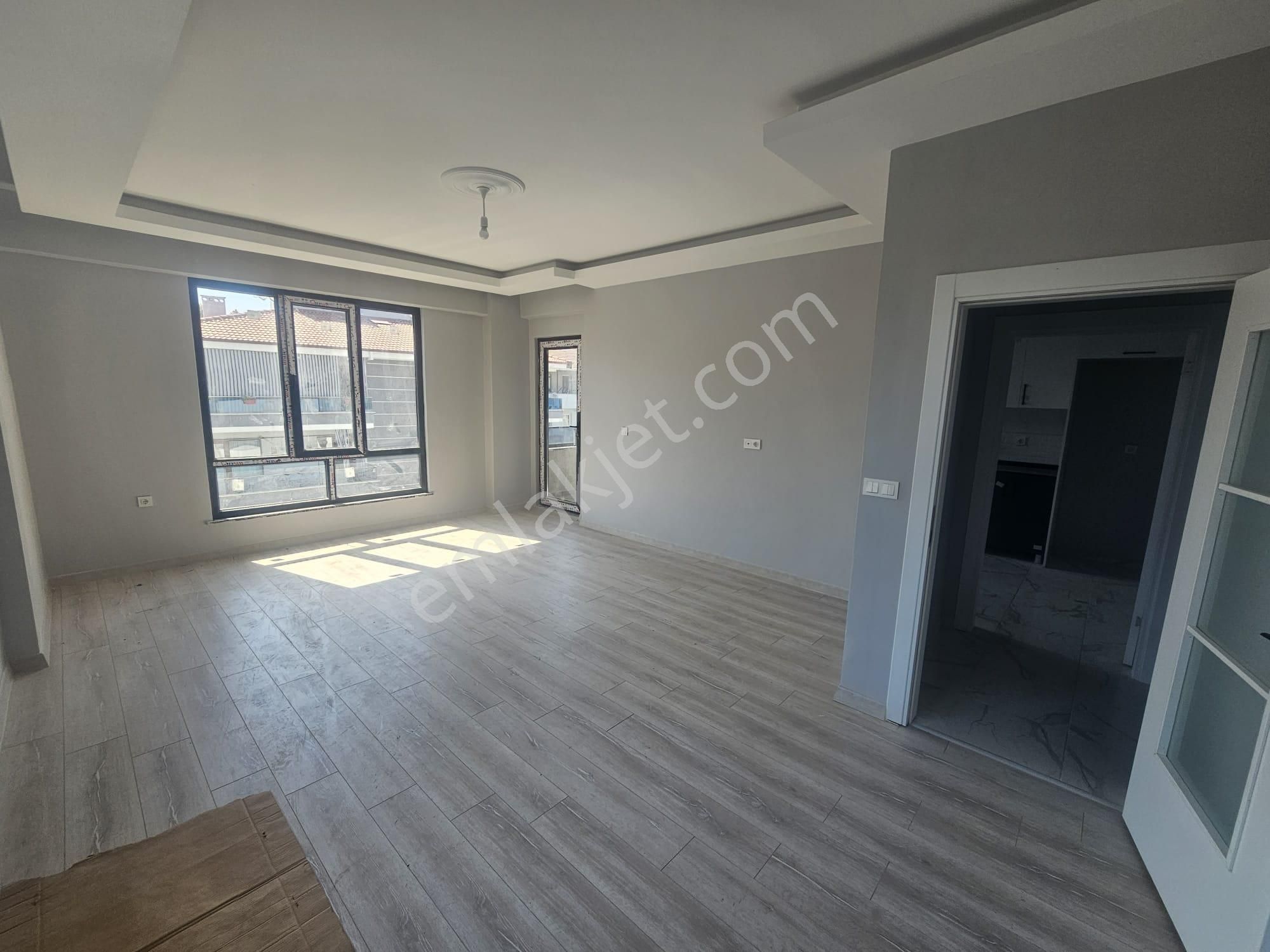 Remax Şehir2'den Sultaniyede Satılık 3+1 Geniş Daire