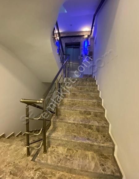 Merkezde Deniz Manzaralı Ve Havulu Sitede 4+1 Dublex Daire - Görsel 17