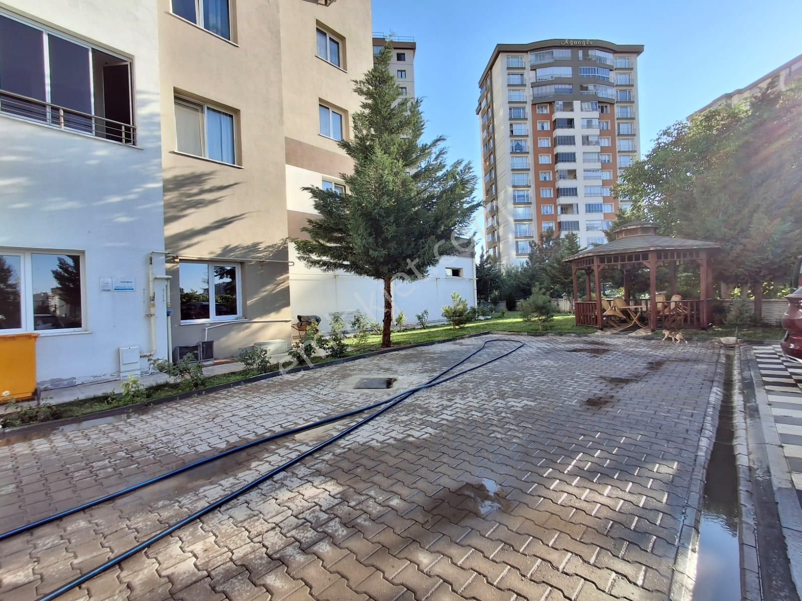 Yıldırım Beyazıt Hulusi Akar Bulvarı Üeri Site İçerisinde Lüks Satılık 3+1 Daire - Görsel 34