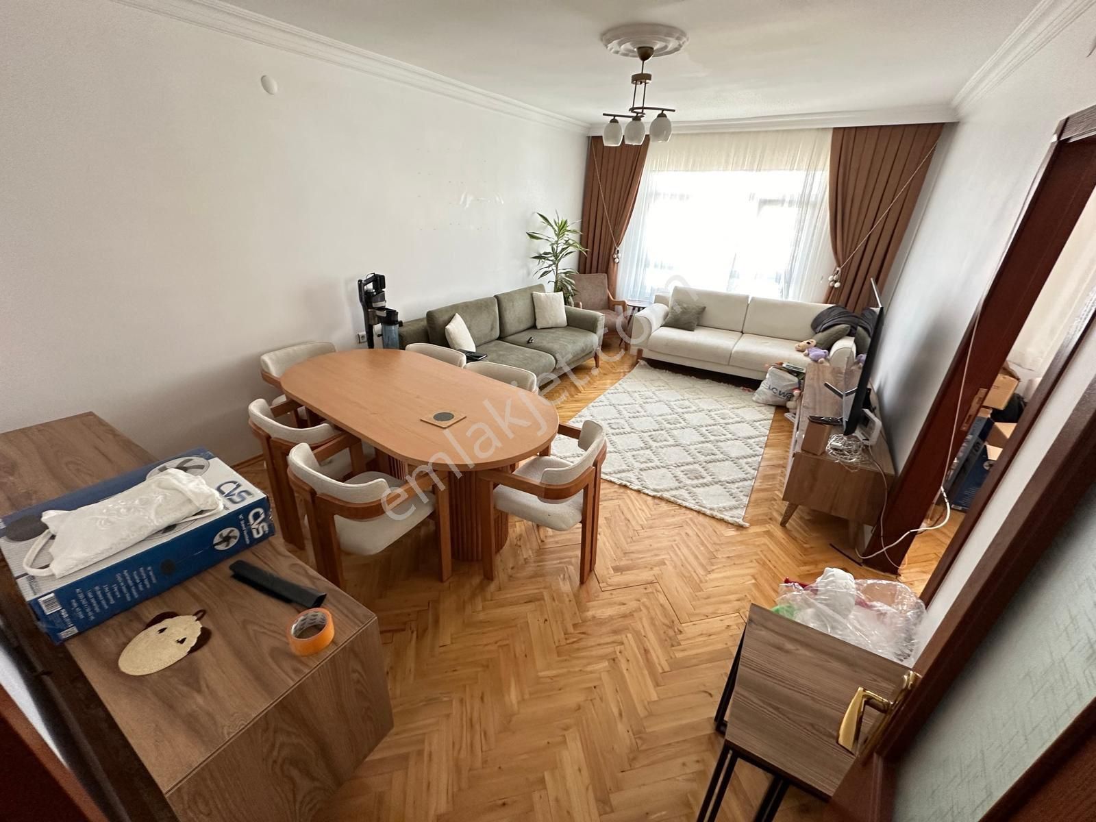 Manzaralı 3+1 Bakımlı Daire Arayanlara Her Konuma Cadde Üzerine Yakın