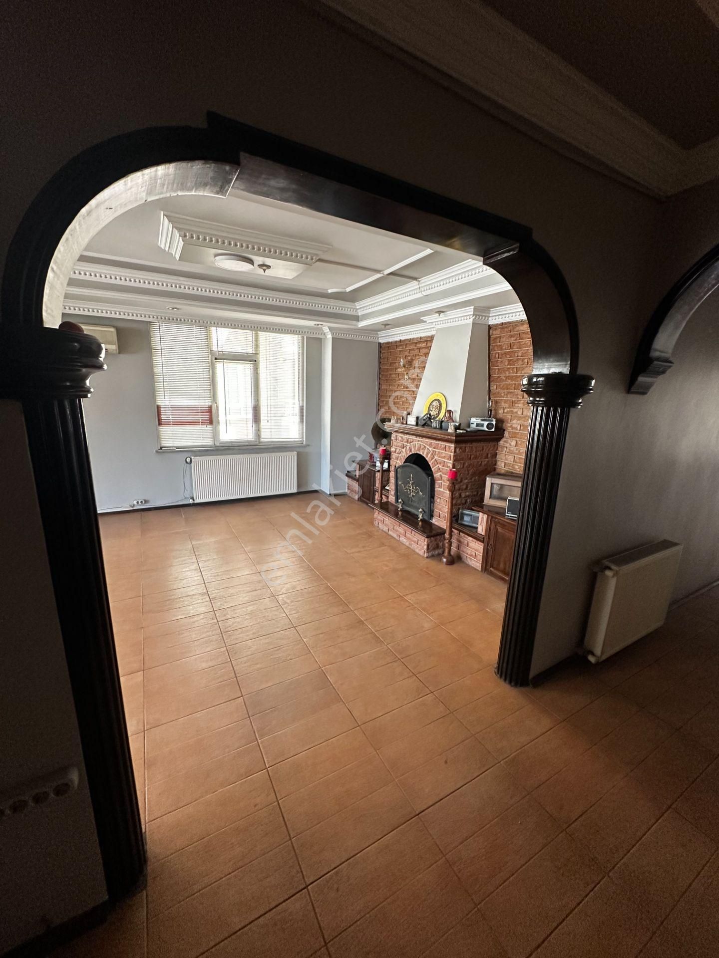 İnegöl Avm Karşısı 185 M2 Süper Konumlu Daire ,hem Konut Hem Ticari Olarak Kullanılabilir .. - Görsel 12