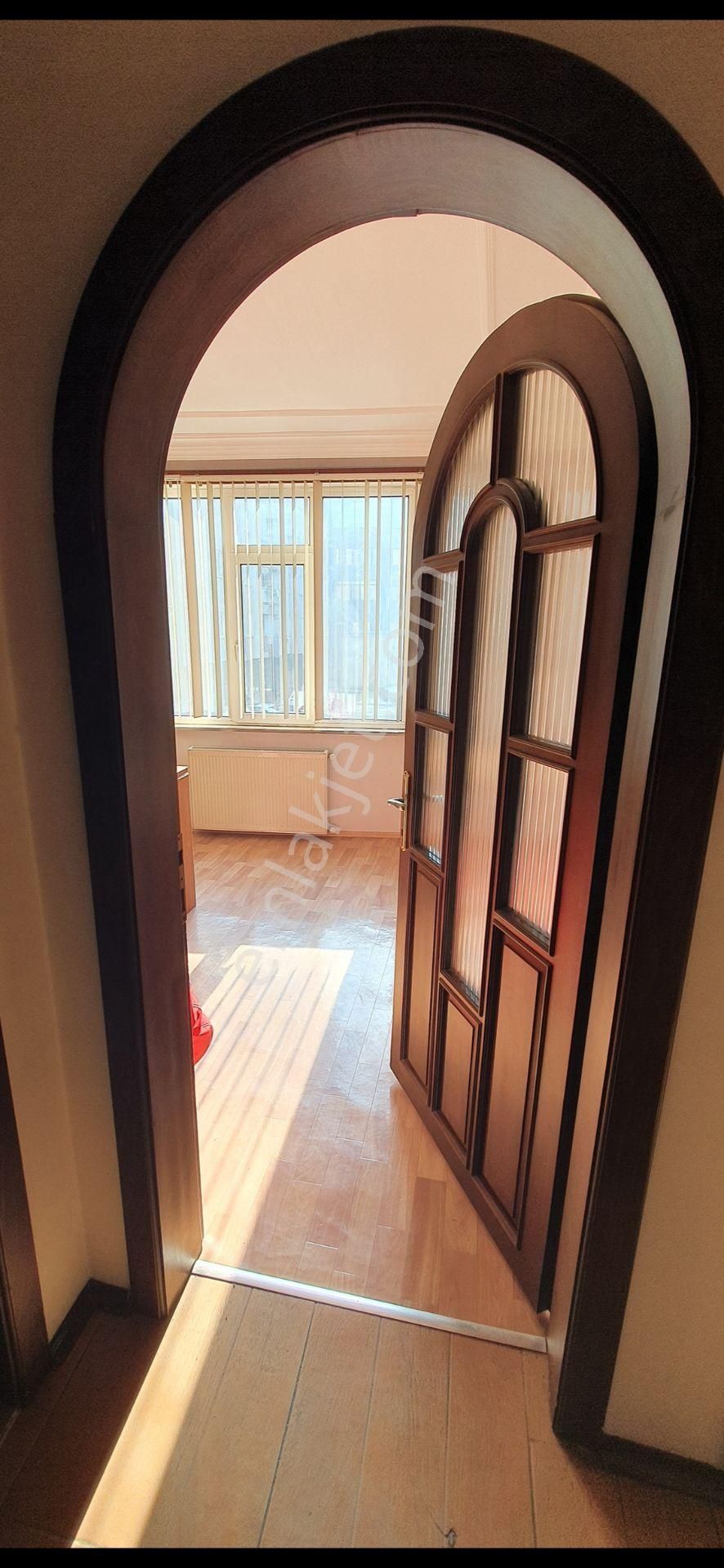 İnegöl Avm Karşısı 185 M2 Süper Konumlu Daire ,hem Konut Hem Ticari Olarak Kullanılabilir .. - Görsel 22