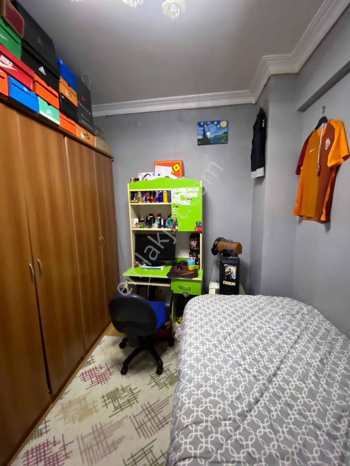 Recep Ümit Emlak'tan Gaffar Okkan Caddesi Üzerinde Asansörlü Satılık 3+1 Ferah Daire - Görsel 8