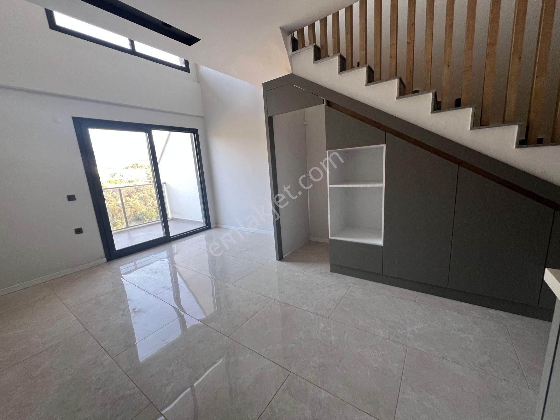 Havuzlu Sitede Sıfır 1+1 Loft Daire - Görsel 12