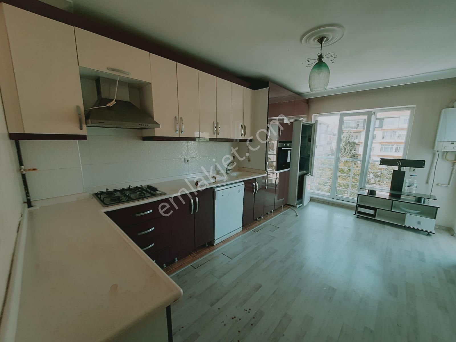 Demiröz Gayrimenkulden Tandoğan Mahallesinde Kiralık 5+1 Dubleks Daire