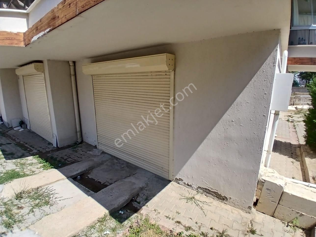 Akçay Emlak'tan Akşehir Yarenler Mahallesi Cumbul Siteleri Yanında 40 M2 Satılık Garaj