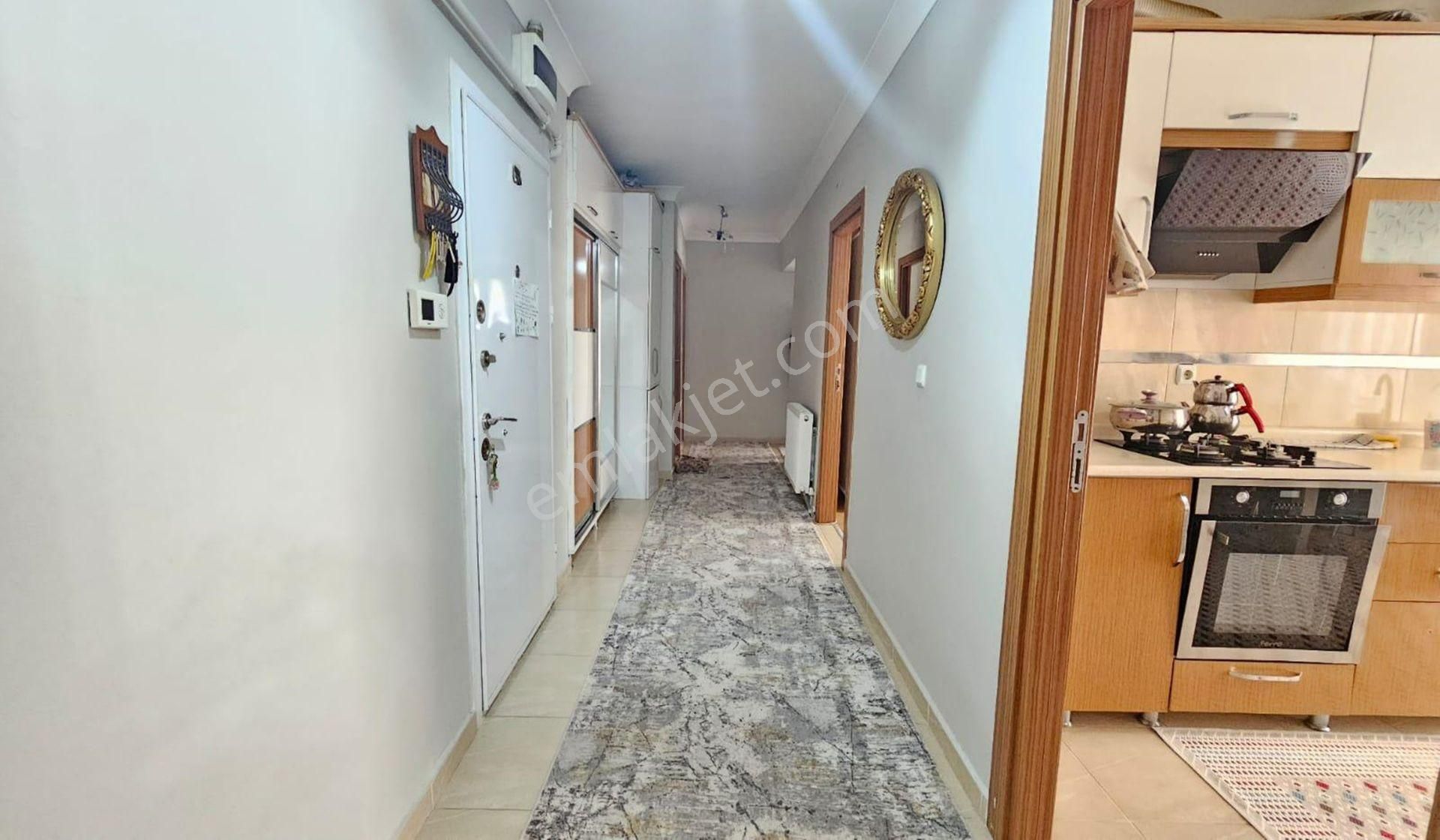 Kanuni Başkent Caddesi Yakını 3+1 Giriş Kat Yeni Bina