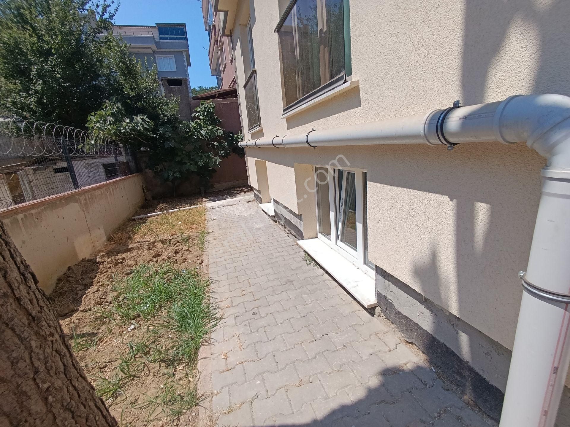 Büyükçekmece Murat Çeşme Mah Ulaşım Yakını Kiralık 2+1 Bodrum Kat Daire