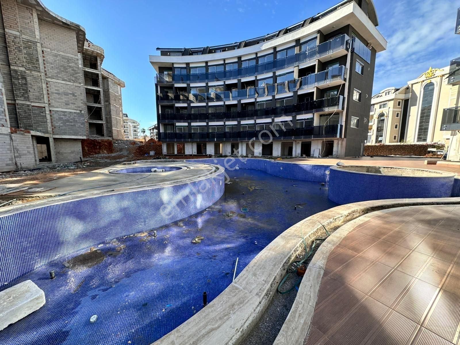 Alanya Oba 1+1 Muhteşem Kompleks Satılık Lüks Residance