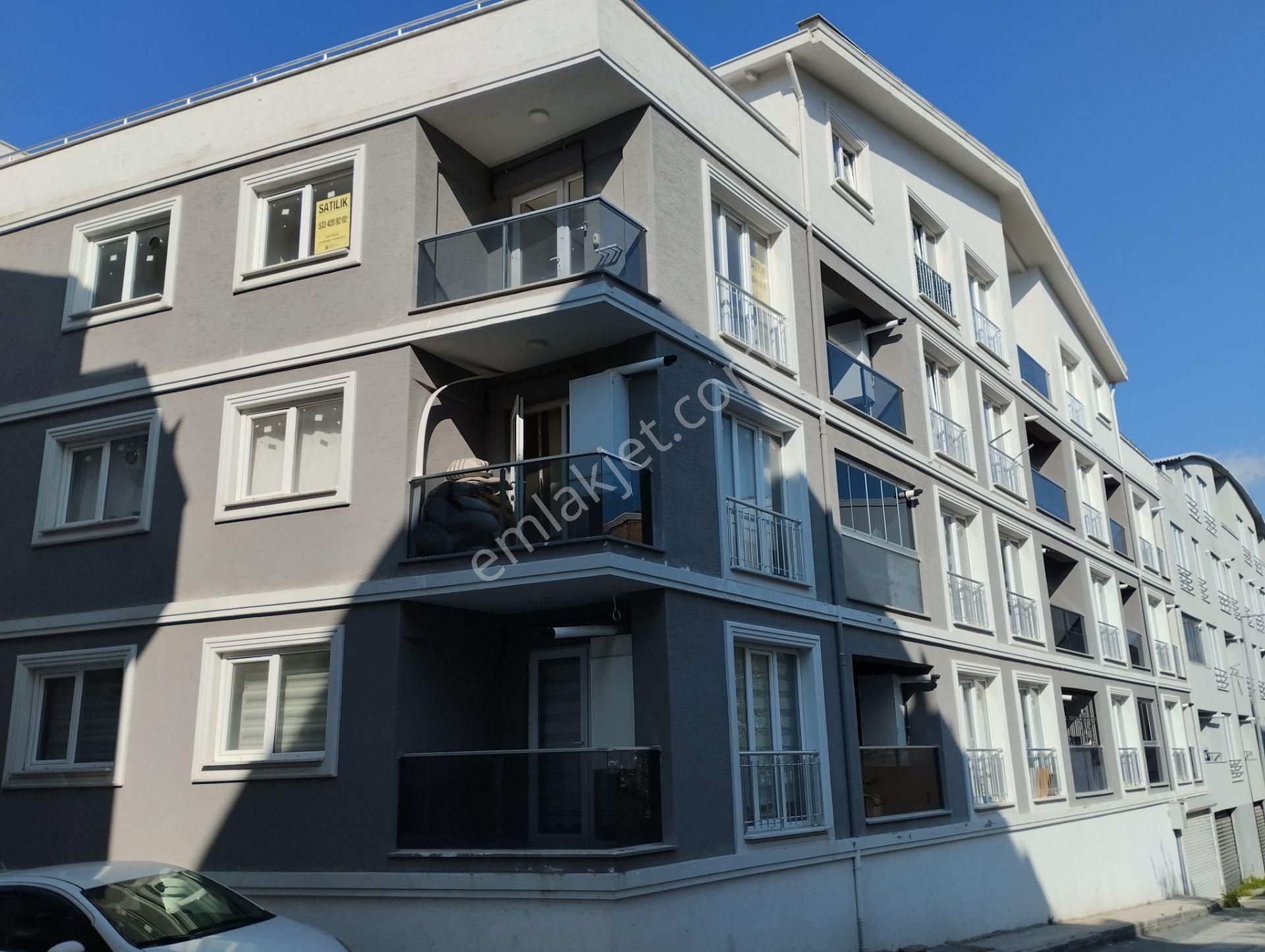 Koza Caddesinde, 3 Yaşındaki Binada Kiracılı Satılık 2+1 Daire