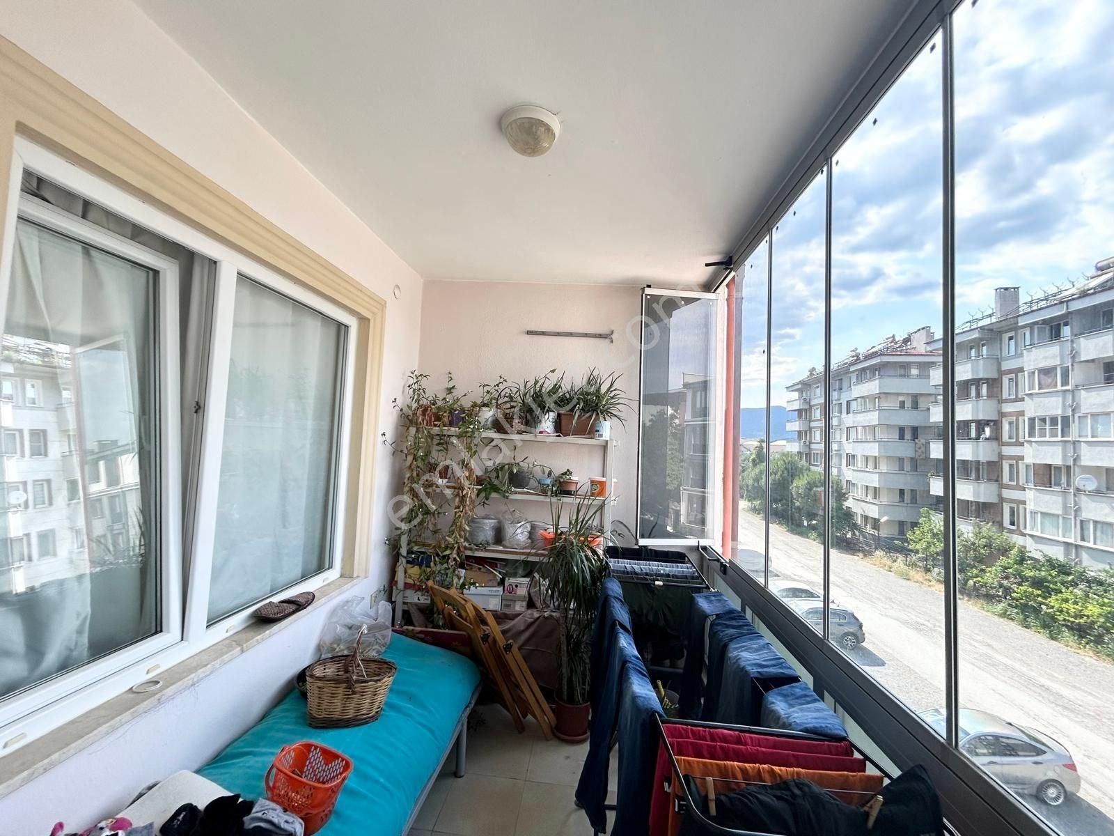 Yükselden Geniş 3+1 140m2 Ara Kat ,ön Cephe Full Kredili Daire - Görsel 19